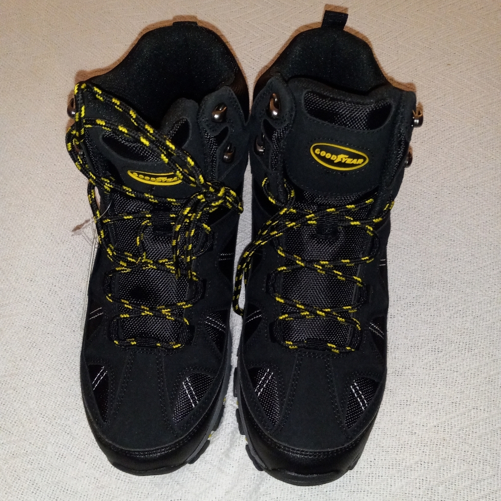 NWT Sz.9 Mens Goodyear Teton Hiking Boots